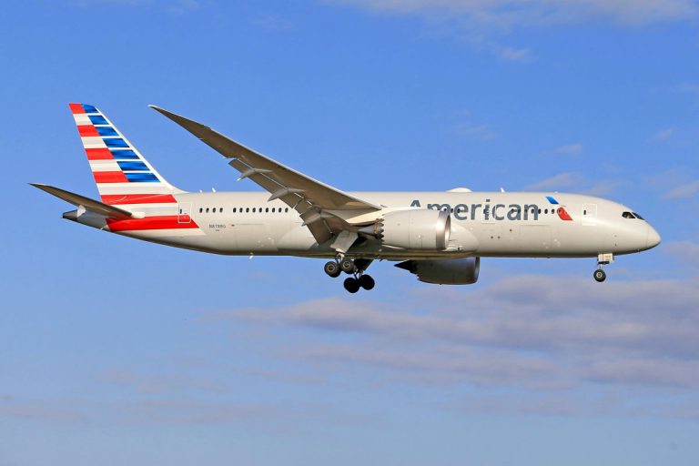 American Airlines to Introduce Starlink High-Speed Inflight Internet on Over 500 Aircraft