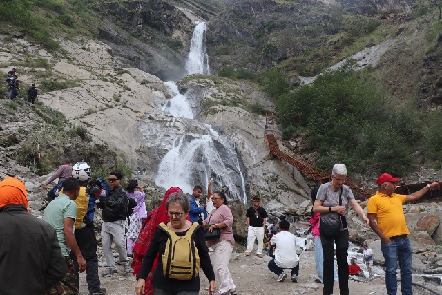 Mustang Welcomes Over 700,000 Tourists in 11 Months as Visitor Arrivals Reach Record High