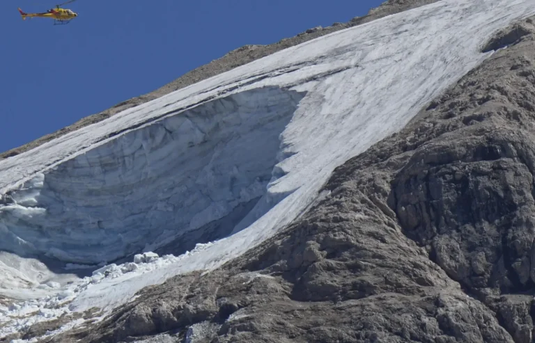 Two Romanian Climbers Found Dead in Crevasse After Four-Day Search on Italy’s Gran Paradiso