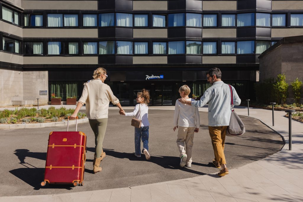 Radisson Hotel Group Launches AI-Powered Real-Time Price Matching System to Transform Direct Hotel Booking Experience