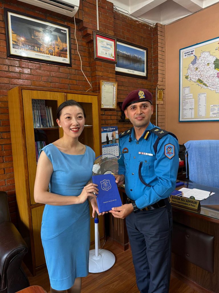 Chinese Embassy and Nepal Tourist Police Discuss Strengthening Safety Measures for Chinese Visitors
