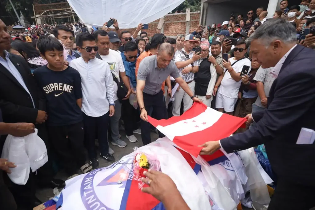 Mountaineer Pur Bahadur ‘Yukta’ Gurung Cremated in Kathmandu