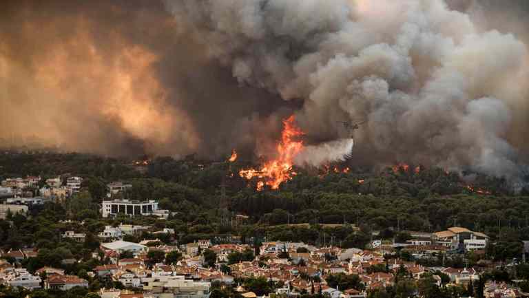Greece’s Wildfire Crisis Puts Athens-Area Travel on Alert