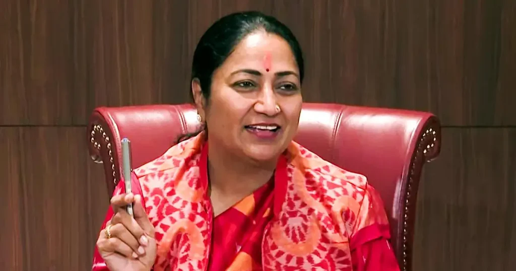 Delhi Chief Minister Expresses Desire to Visit Pashupatinath Temple