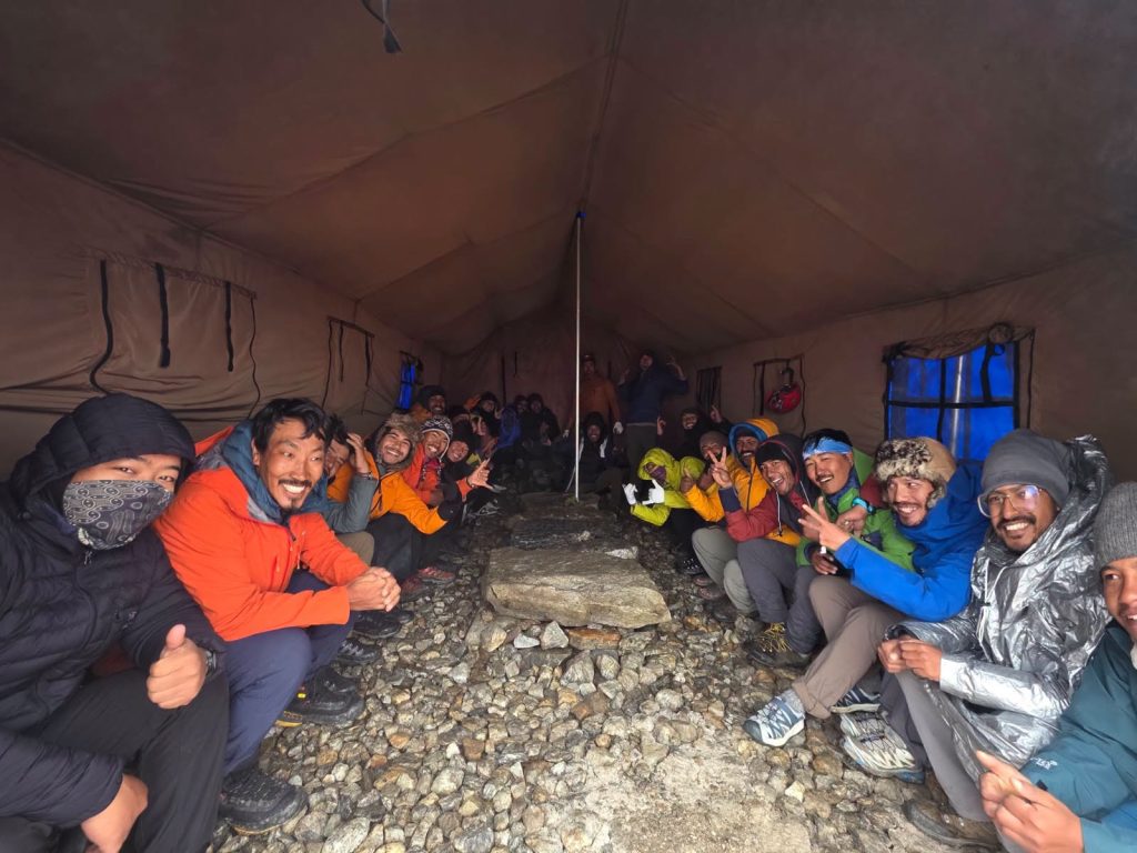 29 Mountain Guide Trainees Conquer 6,355m Danga Peak