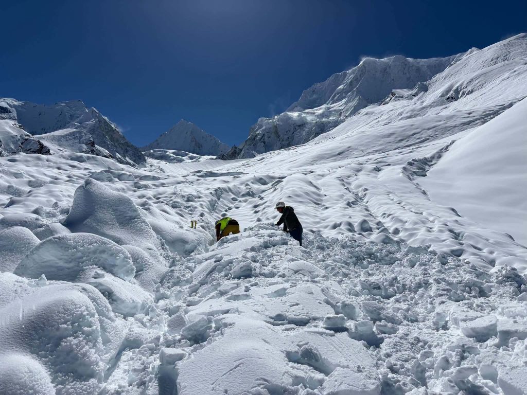 NNMGA Search and Rescue Team Recovers Four Bodies from Himlung Avalanche Site