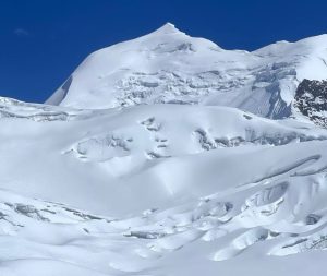 Two Mountain Guides Found Dead as 14 Kitchen Staff Remain Missing on Himlung Himal