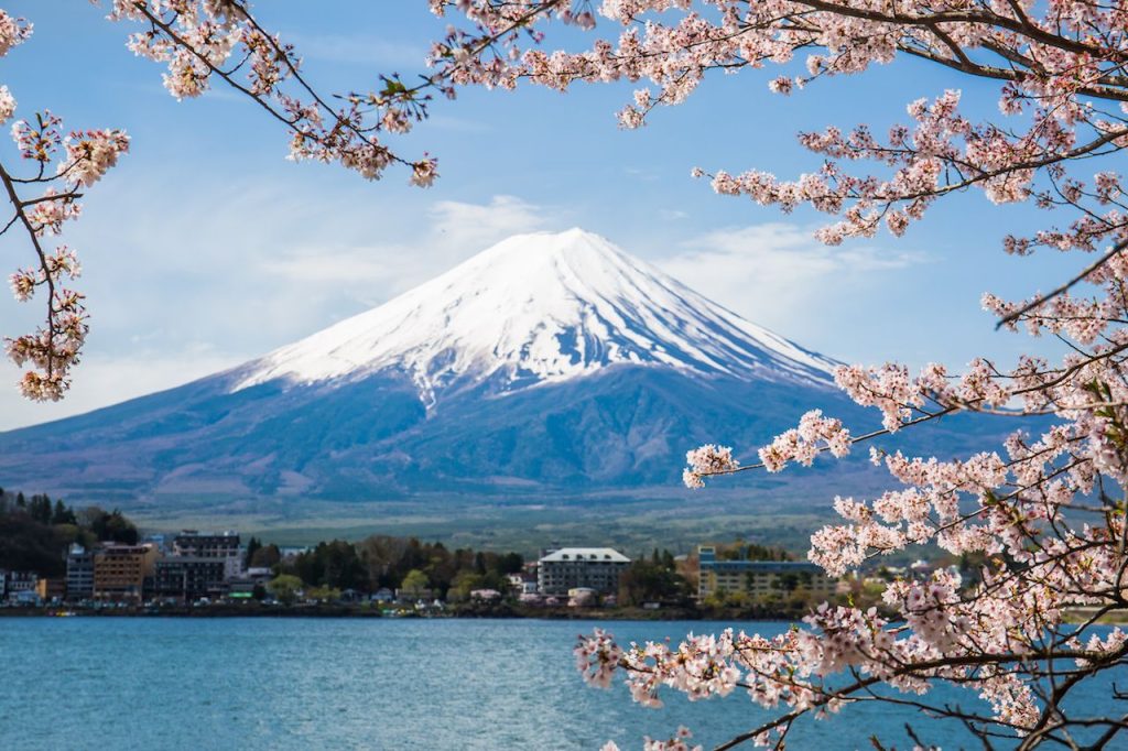 Japan Plans Rescue Fees for Off-Season Mount Fuji Climbers