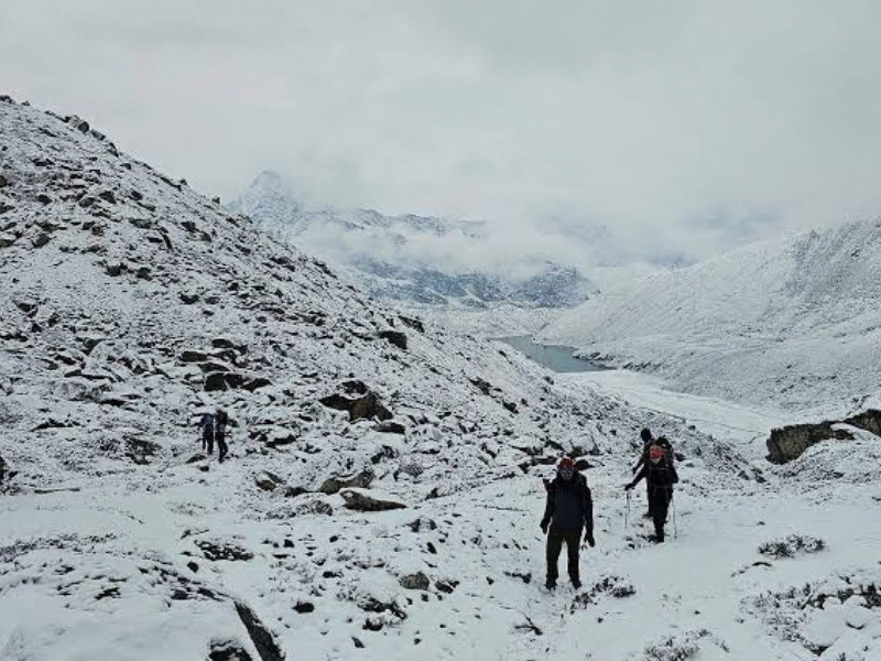Heavy Snowfall Blankets Nepal’s Stunning Himalayan Destinations