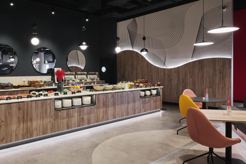Prize by Radisson Opens New Lifestyle Hotel in Wrocław’s Sky Tower