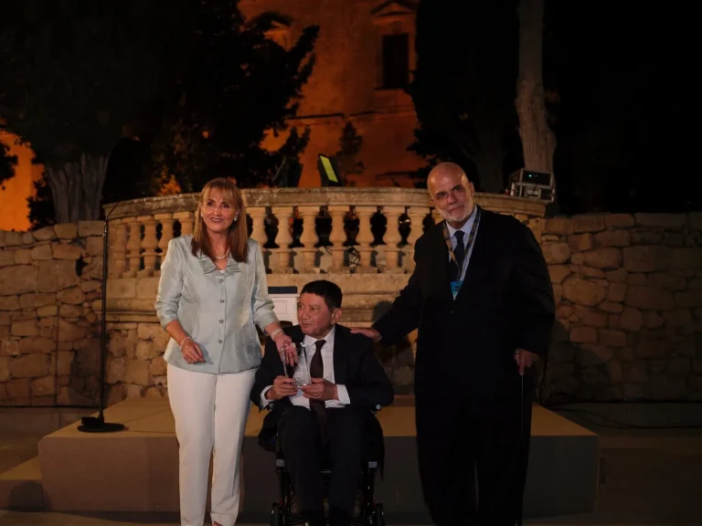 Dr Taleb Rifai Receives WTTC Icon Award for Global Tourism Leadership